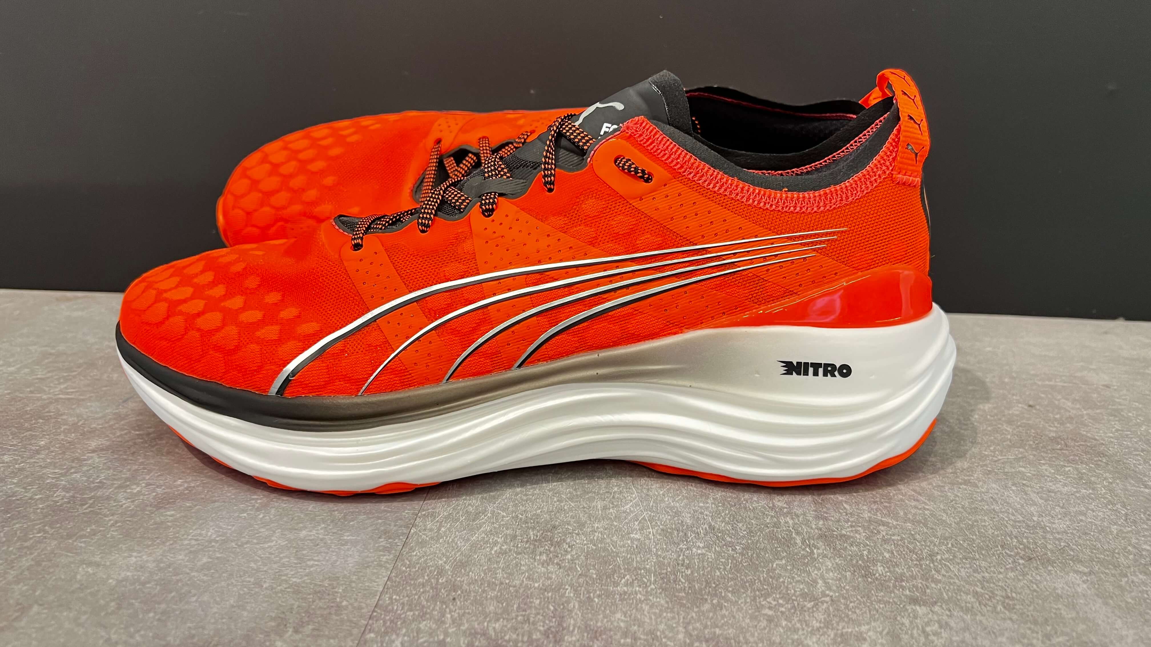 PUMA FOREVERRUN NITRO – UM “ESTRANHO NO NINHO” QUE MERECE ATENÇÃO: Me surpreendi o quão confortável de calce e de batida ele é.